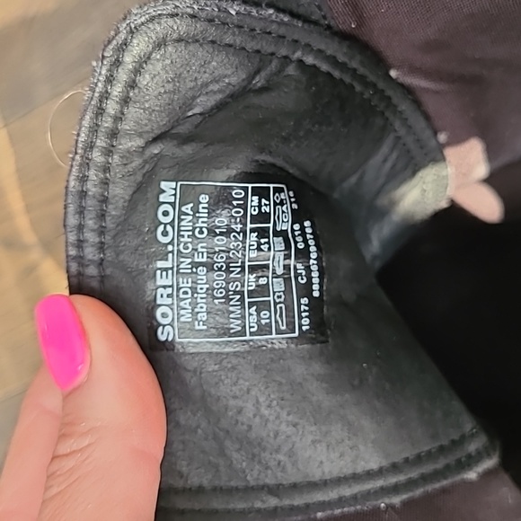 Sorel boots - Picture 5 of 5